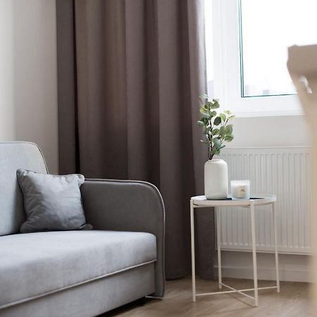 Studio Apartment In Laisves Aleja Kaunas Bagian luar foto