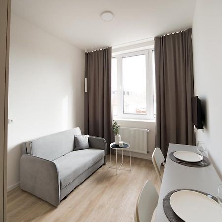 Studio Apartment In Laisves Aleja Kaunas Bagian luar foto